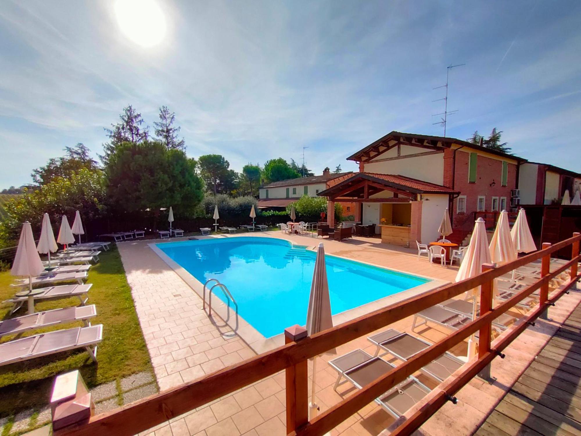 Agriturismo E Cantina La Sabbiona Faenza Exterior photo